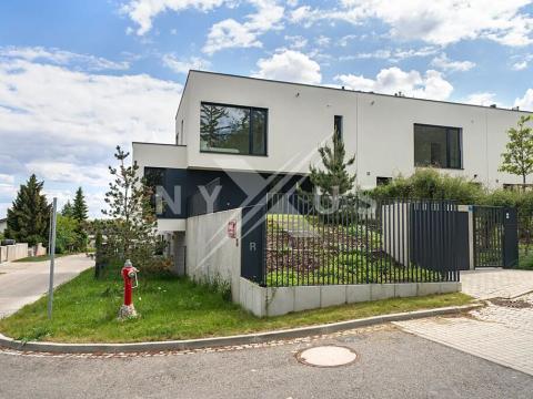 Prodej rodinného domu, Praha - Lysolaje, K Housličkám, 216 m2