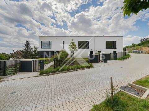 Prodej rodinného domu, Praha - Lysolaje, K Housličkám, 208 m2