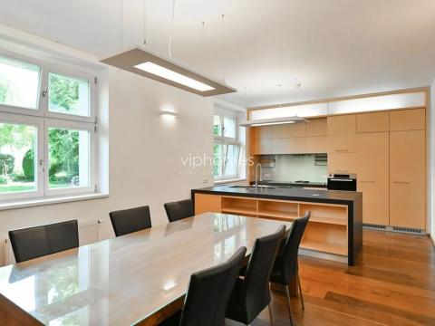 Pronájem vily, Praha - Dejvice, Soborská, 340 m2