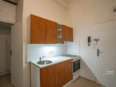 Pronájem bytu 2+1, Praha - Vršovice, Vršovická, 56 m2