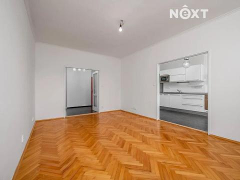 Pronájem bytu 2+1, Praha - Podolí, Podolská, 67 m2