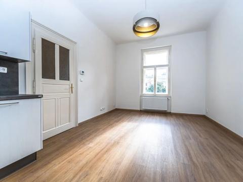 Pronájem bytu 2+kk, Praha - Nové Město, Lípová, 58 m2