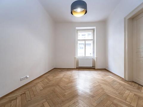 Pronájem bytu 2+kk, Praha - Nové Město, Lípová, 44 m2