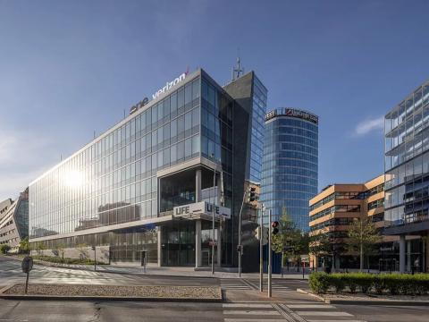Pronájem kanceláře, Praha - Michle, Vyskočilova, 2000 m2