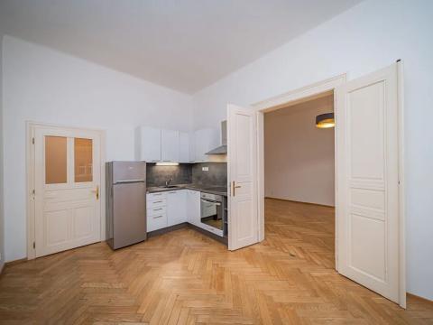 Pronájem bytu 2+kk, Praha - Nové Město, Lípová, 44 m2