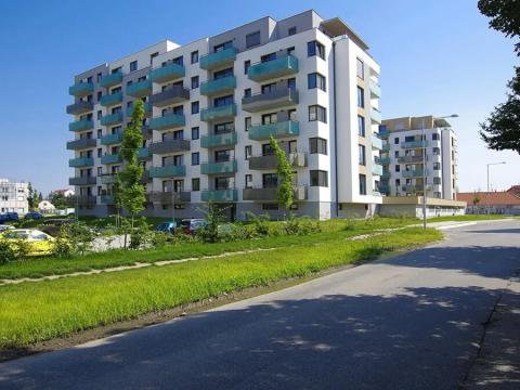 Pronájem garážového stání, České Budějovice, Na Zlaté stoce, 12 m2