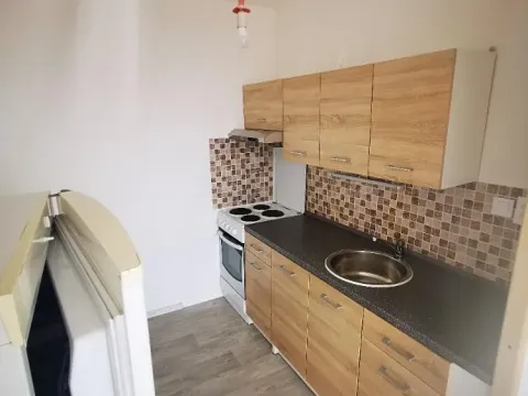 Prodej bytu 1+kk, Most, Česká, 33 m2