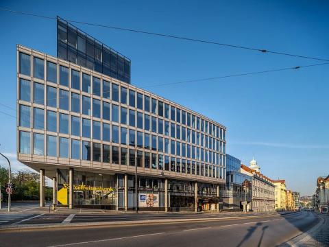 Pronájem kanceláře, Praha - Nové Město, Karlovo náměstí, 284 m2