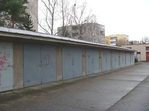 Pronájem garáže, Hradec Králové, Mrštíkova, 17 m2
