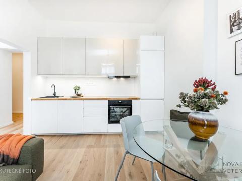Prodej bytu 2+kk, Praha - Břevnov, Nad Kajetánkou, 41 m2
