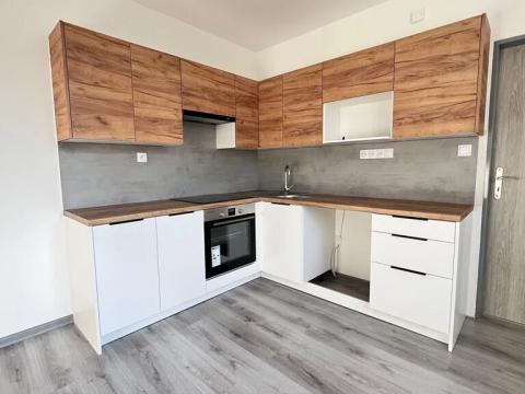 Pronájem bytu 2+kk, Ostrava, Zárubecká, 45 m2