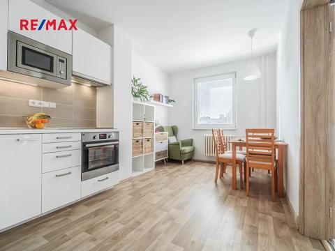 Pronájem bytu 3+1, Praha - Michle, U Botiče, 78 m2