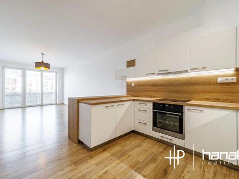 Pronájem bytu 2+kk, Olomouc, Edvarda Beneše, 62 m2
