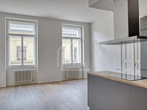 Pronájem bytu 3+kk, Praha - Nové Město, Lazarská, 70 m2