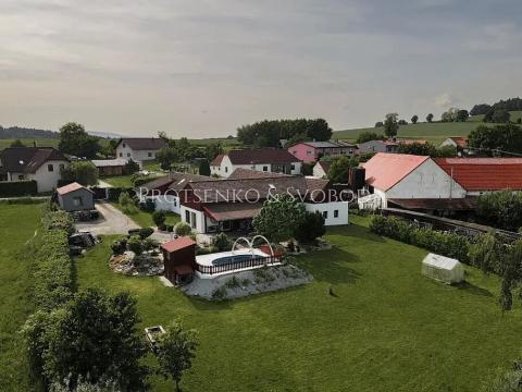 Prodej rodinného domu, Trhové Sviny, 379 m2
