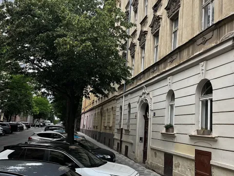 Dražba bytu 2+1, Praha - Vinohrady, Šumavská, 69 m2