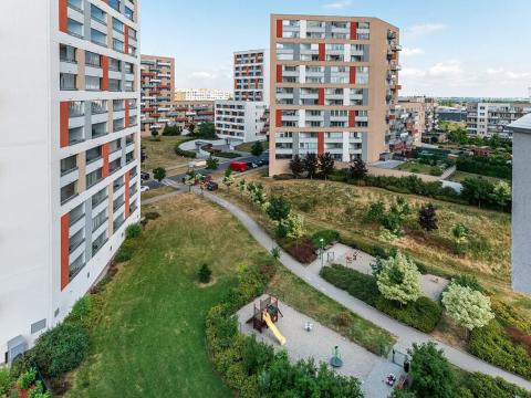 Pronájem bytu 1+kk, Praha - Horní Měcholupy, Mantovská, 40 m2