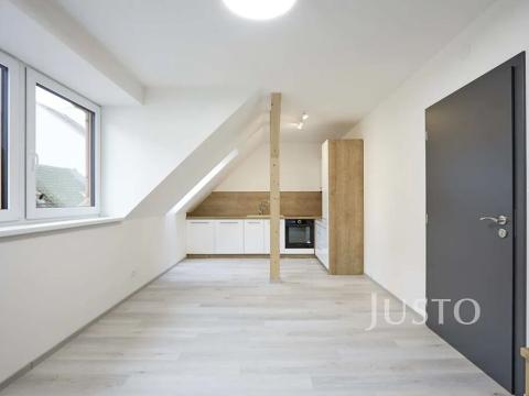 Pronájem bytu 2+kk, Třeboň, Sokolská, 55 m2