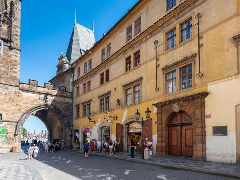 Pronájem bytu 2+1, Praha - Malá Strana, Mostecká, 68 m2