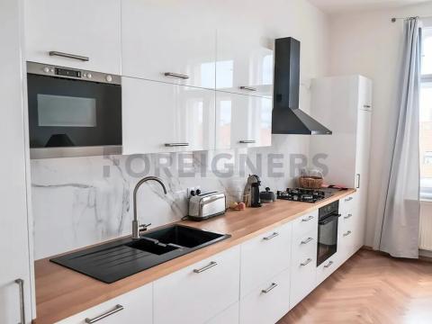 Pronájem bytu 2+kk, Praha - Vršovice, 28. pluku, 70 m2
