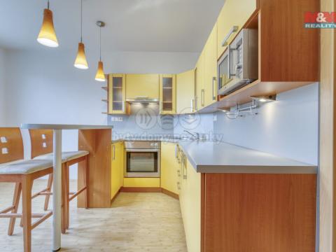 Pronájem bytu 2+kk, Klatovy - Klatovy III, Sídliště U Pošty, 36 m2