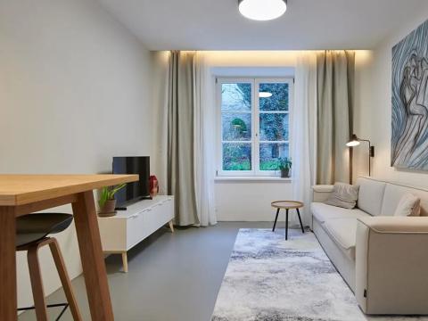 Pronájem bytu 1+kk, Praha - Smíchov, Radlická, 28 m2