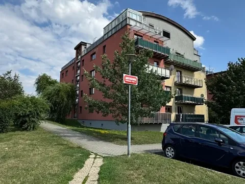 Pronájem bytu 3+kk, Praha - Štěrboholy, Andersenova, 76 m2