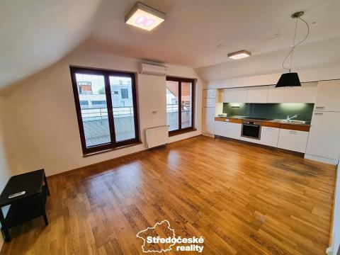 Pronájem bytu 2+kk, Praha - Dejvice, Lindleyova, 57 m2
