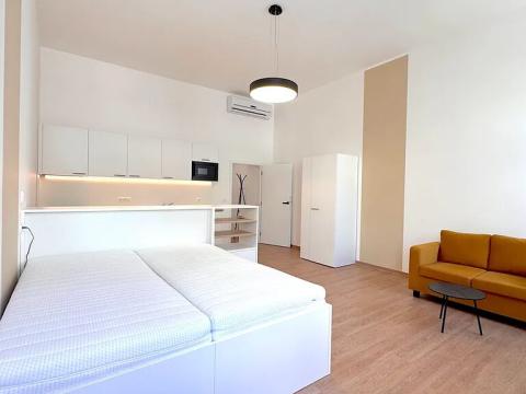 Pronájem bytu 1+kk, Brno, Poštovská, 40 m2