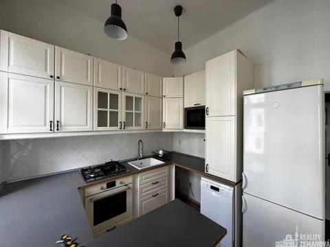 Pronájem bytu 2+1, Praha - Vinohrady, Bruselská, 51 m2