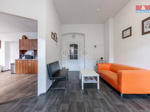 Prodej obchodního prostoru, Nejdek, náměstí Karla IV., 119 m2