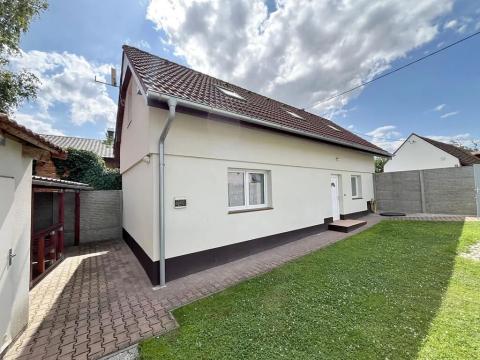 Prodej rodinného domu, Zlonín, Hlavní, 78 m2