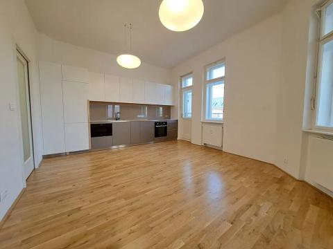Pronájem bytu 3+kk, Brno, Jakubské náměstí, 80 m2