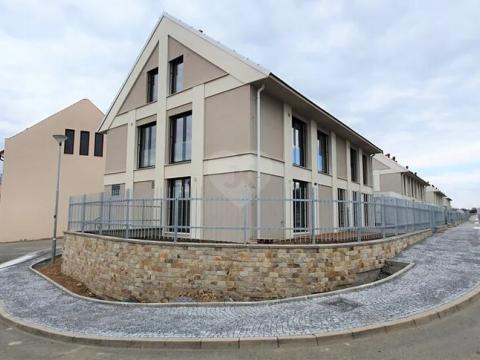 Pronájem bytu 2+kk, Praha - Královice, Ke Tvrzi, 38 m2