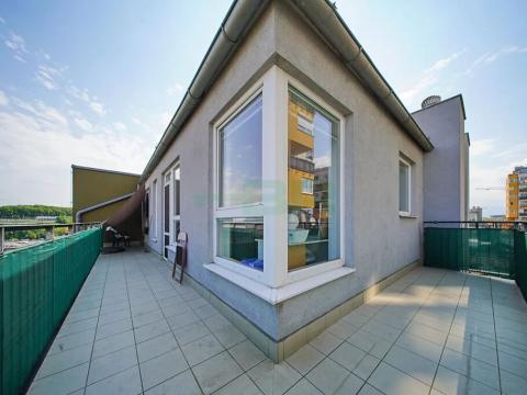 Pronájem bytu 2+kk, Praha - Vysočany, 66 m2