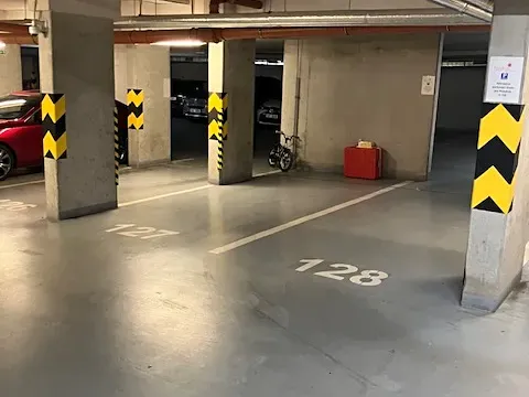 Pronájem garáže, Praha - Modřany, Československého exilu, 18 m2