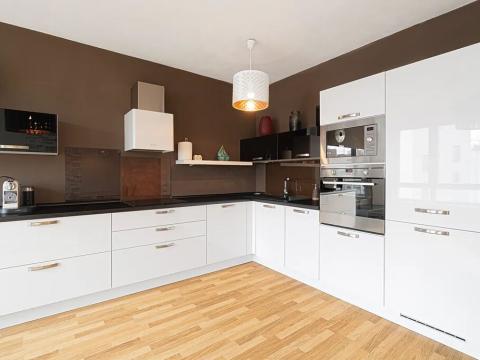 Pronájem bytu 2+kk, Ostrava, Jantarová, 60 m2