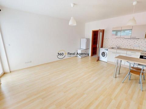 Pronájem bytu 1+kk, Praha - Nusle, Kloboučnická, 33 m2