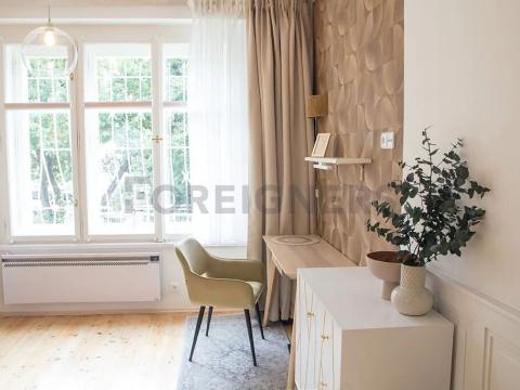 Pronájem bytu 1+kk, Praha, Myslbekova, 25 m2