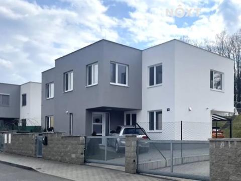 Prodej rodinného domu, Zlín, Karmínová, 120 m2