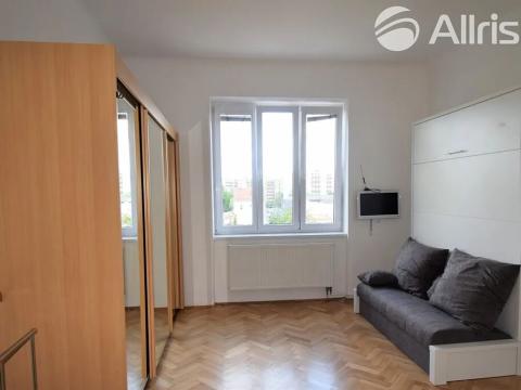 Pronájem bytu 1+kk, Brno, Komárovská, 32 m2