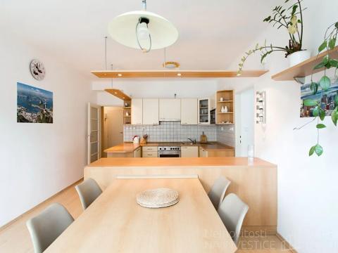 Pronájem bytu 2+kk, Praha - Nusle, Na Jezerce, 53 m2