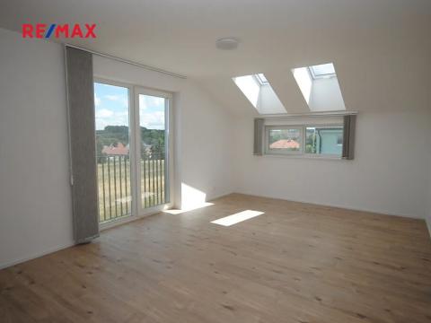 Pronájem bytu 1+kk, Uhlířské Janovice, Hrnčířská, 42 m2