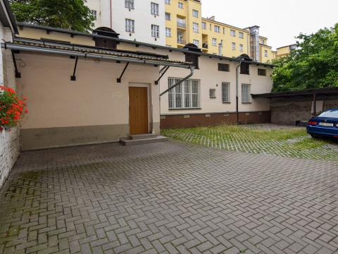 Pronájem komerční, Praha - Žižkov, Sudoměřská, 90 m2