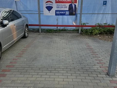 Pronájem garážového stání, Brno, Ponětovická, 12 m2