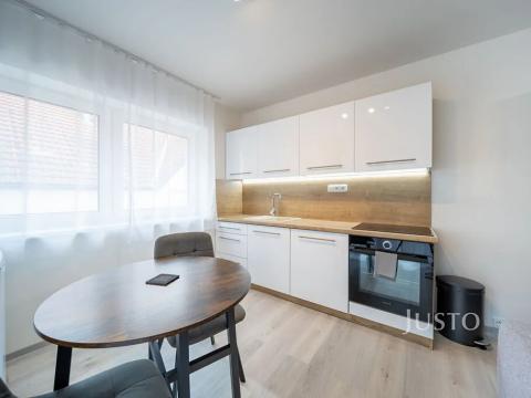 Pronájem bytu 2+kk, Třeboň, Sokolská, 48 m2