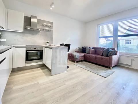 Pronájem bytu 2+kk, Praha - Strašnice, Na palouku, 47 m2
