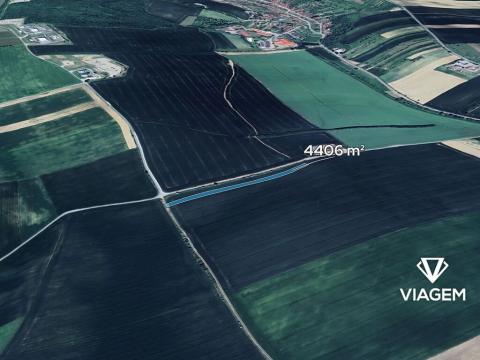 Prodej podílu pole, Uhřice, 2203 m2
