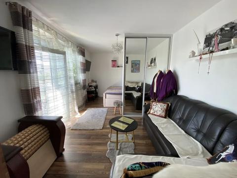 Prodej bytu 1+1, Praha - Vinoř, Českodubská, 45 m2