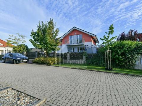 Pronájem vily, Zdiby, Centrální, 187 m2
